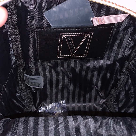 COPY - VICTORIAS SECRET baby pink MINI BACKPACK - Picture 4 of 5